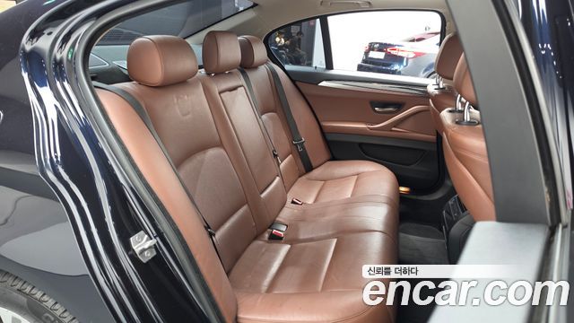 BMW 5 Series (F10) 528i xDrive M Aero Dynamic 2016 — фото 12
