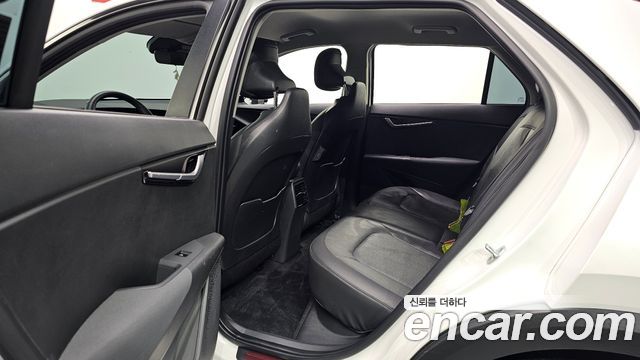 Kia Niro EV Air 2023 — фото 12