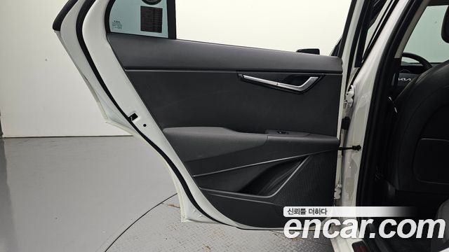 Kia Niro EV Air 2023 — фото 25