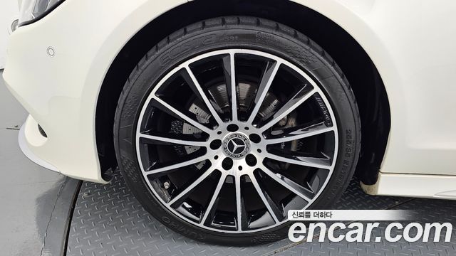 Mercedes-Benz CLS-Class (W218) CLS250 d 4MATIC AMG Line 2017 — фото 5