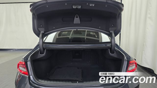 Hyundai Grandeur (IG) 2.4 Premium Special 2018 — фото 20