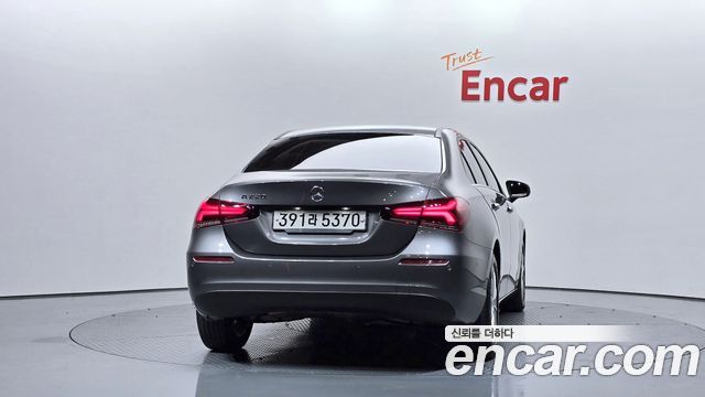 Mercedes-Benz A-Class (W177) A220 Sedan 2020 — фото 4