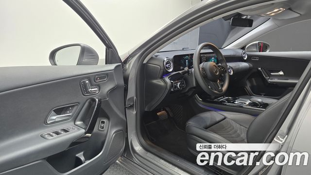 Mercedes-Benz A-Class (W177) A220 Sedan 2020 — фото 10