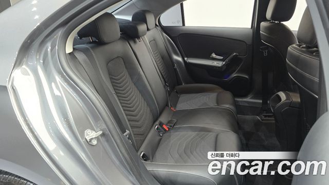 Mercedes-Benz A-Class (W177) A220 Sedan 2020 — фото 15