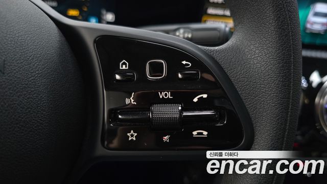 Mercedes-Benz A-Class (W177) A220 Sedan 2020 — фото 22