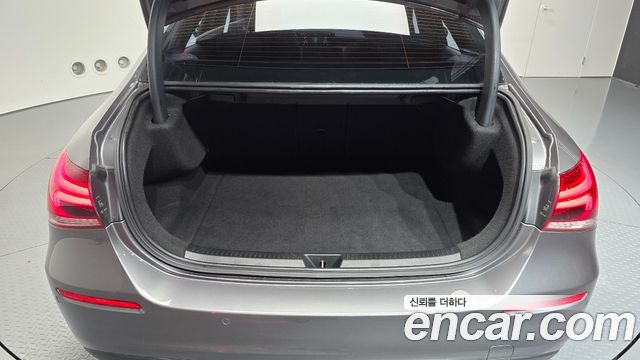 Mercedes-Benz A-Class (W177) A220 Sedan 2020 — фото 35