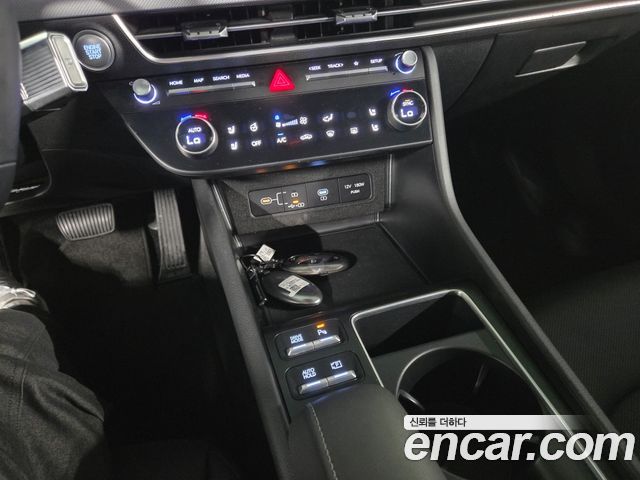 Hyundai Sonata The Edge (DN8) 2.0 LPG(Rent) Business 2 2025 — фото 19