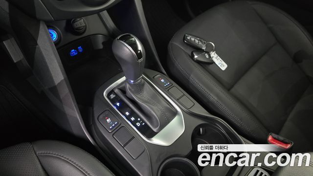 Hyundai Santa Fe The Prime Diesel 2.0 2WD Premium 2017 — фото 9