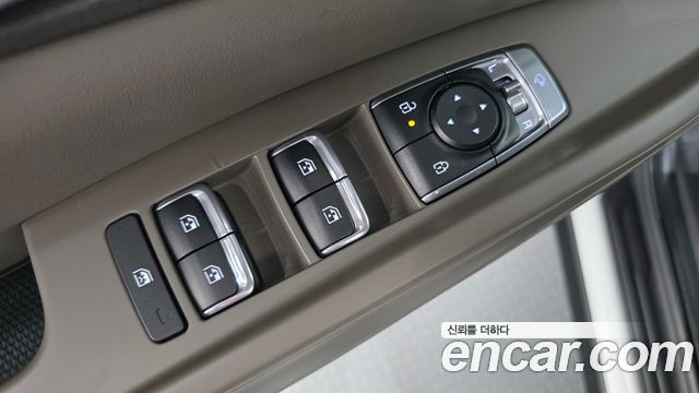 Kia Carnival (IV) Gasoline 9-Seater Noblesse 2025 — фото 11