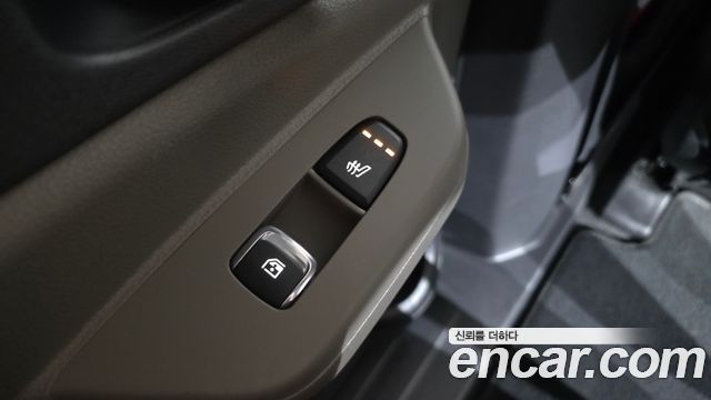 Kia Carnival (IV) Gasoline 9-Seater Noblesse 2025 — фото 17