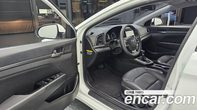 Hyundai Avante (AD) 1.6 GDI Value Plus 2018 — фото 30