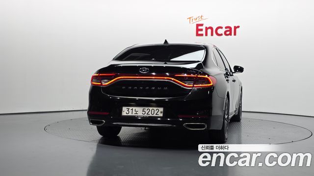 Hyundai Grandeur Hybrid (IG) Exclusive Special 2019 — фото 4