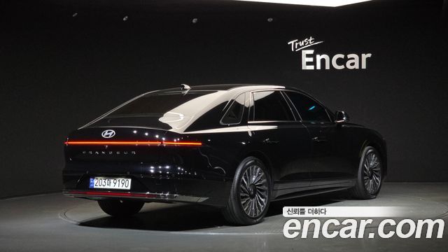 Hyundai Grandeur Hybrid (GN7) Calligraphy 2023 — фото 2