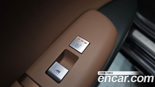Hyundai Grandeur Hybrid (GN7) Calligraphy 2023 — фото 17
