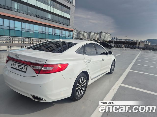 Hyundai Grandeur (HG) HG240 Luxury 2011 — фото 2