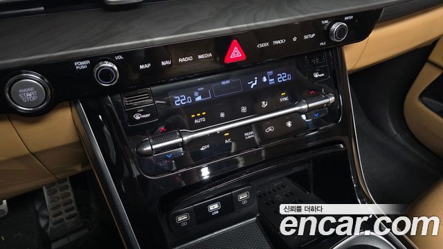 Kia Carnival (IV) Gasoline 7-Seater Signature 2023 — фото 18