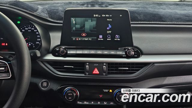 Kia K3 Luxury 2019 — фото 14