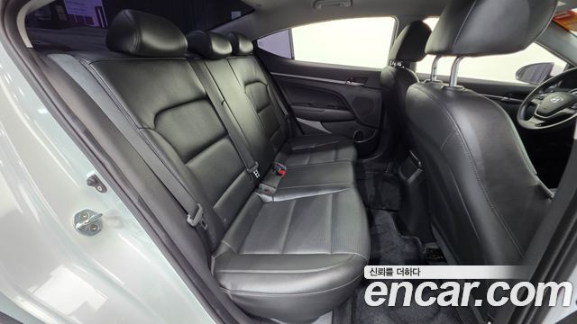 Hyundai Avante (AD) 1.6 GDI Value Plus 2018 — фото 19