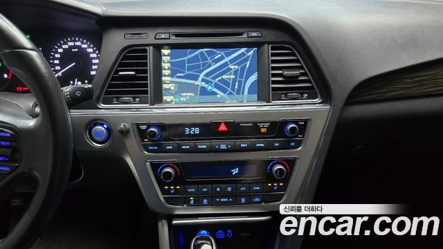 Hyundai Sonata (LF) 1.7 Diesel Smart 2017 — фото 14