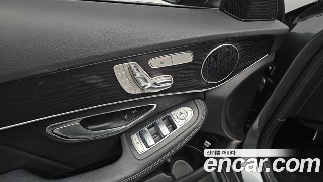 Mercedes-Benz C-Class (W205) C200 AMG Line 2017 — фото 30