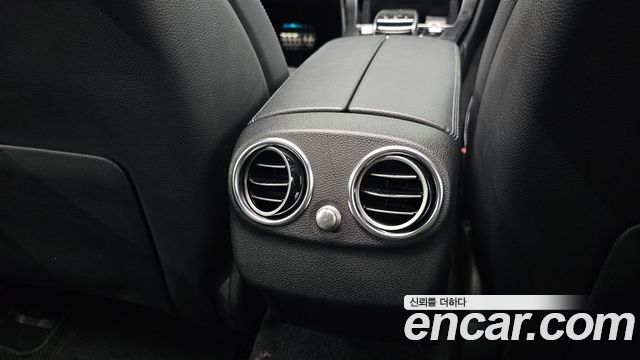 Mercedes-Benz C-Class (W205) C200 AMG Line 2017 — фото 33