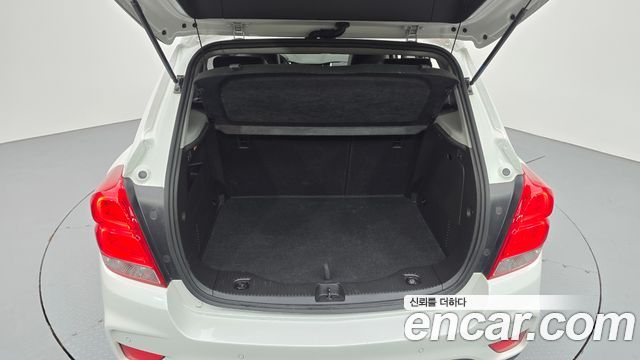Chevrolet Trax 1.4 Premier 2021 — фото 20
