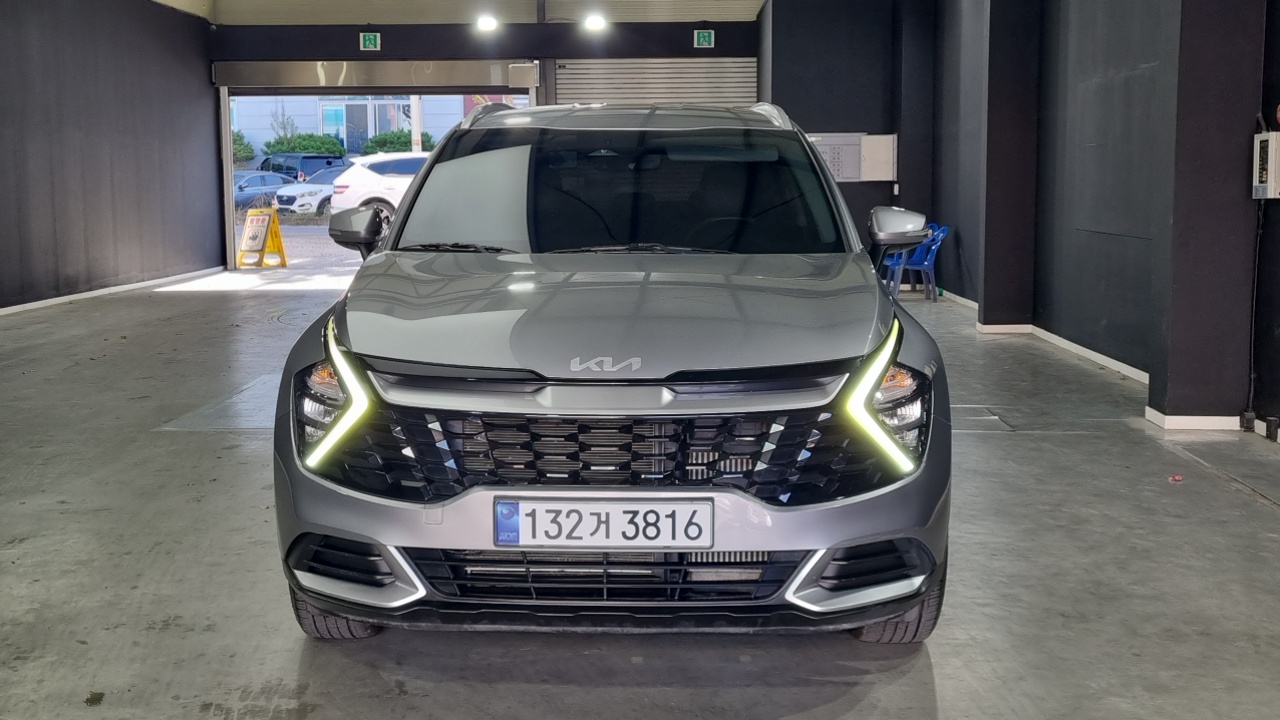Kia Sportage (V) Diesel 2.0 2WD Prestige 2023 — фото 3