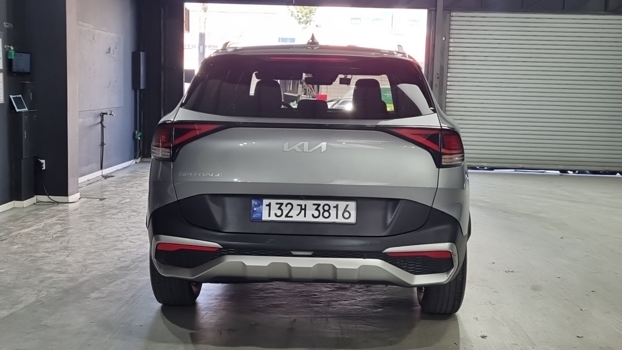 Kia Sportage (V) Diesel 2.0 2WD Prestige 2023 — фото 4