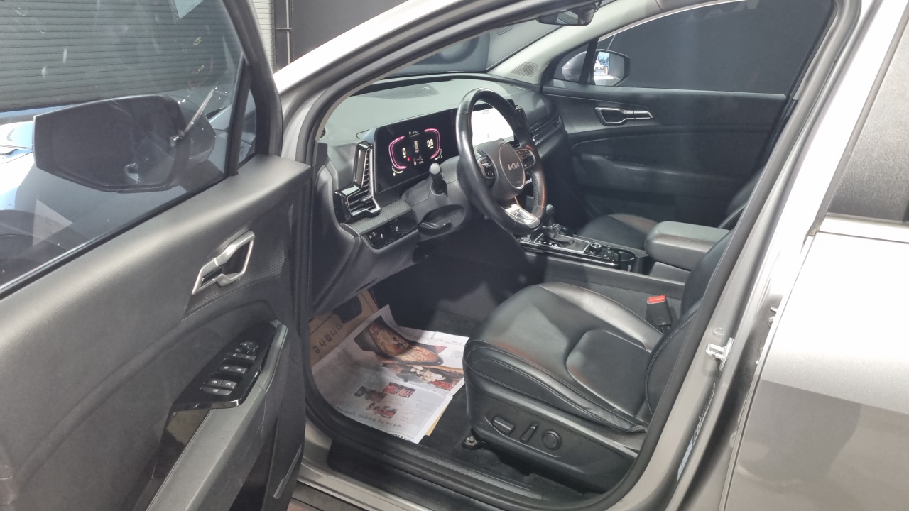 Kia Sportage (V) Diesel 2.0 2WD Prestige 2023 — фото 20