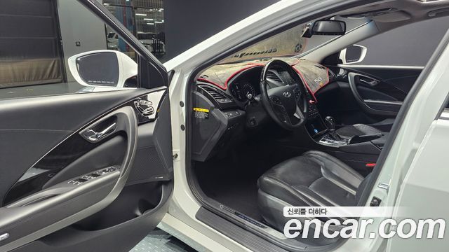 Hyundai Grandeur (HG) HG240 Modern Collection 2016 — фото 10