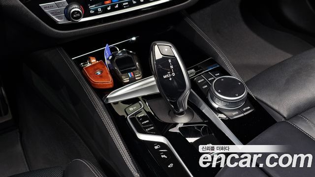 BMW 5 Series (G30) 530e M Sport 2022 — фото 9
