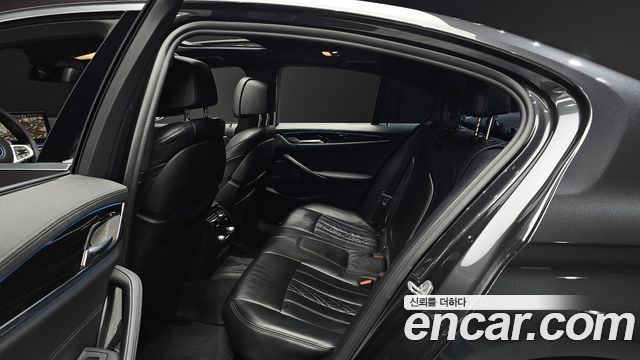 BMW 5 Series (G30) 530e M Sport 2022 — фото 16