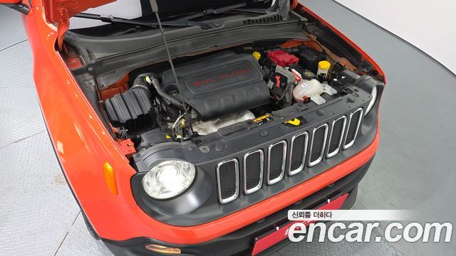 Jeep Renegade 2.4 Longitude High 2018 — фото 6