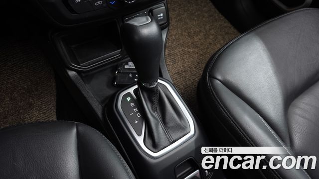 Jeep Renegade 2.4 Longitude High 2018 — фото 9