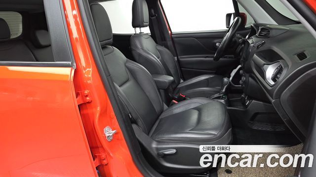 Jeep Renegade 2.4 Longitude High 2018 — фото 11