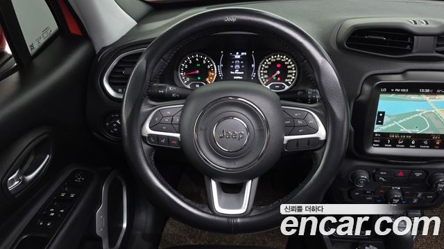 Jeep Renegade 2.4 Longitude High 2018 — фото 13