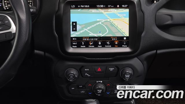 Jeep Renegade 2.4 Longitude High 2018 — фото 14