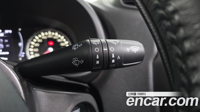 Jeep Renegade 2.4 Longitude High 2018 — фото 18