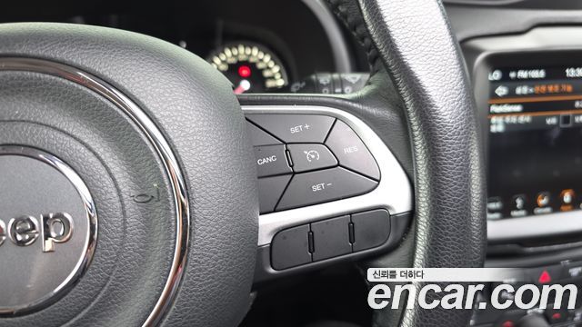 Jeep Renegade 2.4 Longitude High 2018 — фото 27