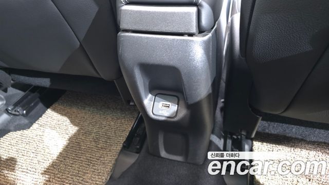 Jeep Renegade 2.4 Longitude High 2018 — фото 33