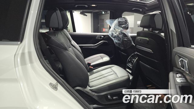 BMW X7 (G07) xDrive 40i M Sport 6STR 2023 — фото 11