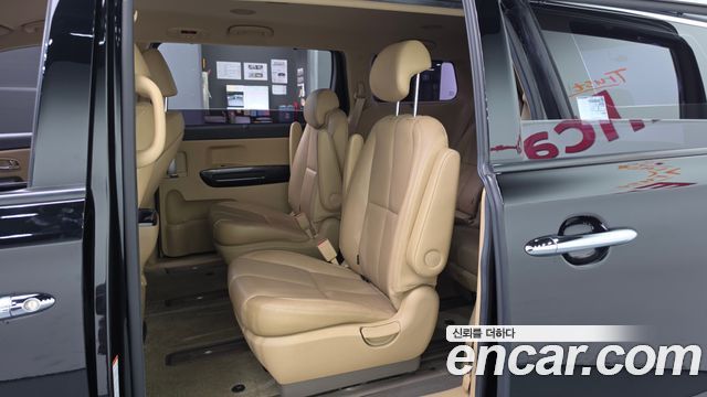 Kia Carnival 9-seater Noblesse 2018 — фото 11