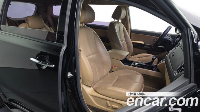Kia Carnival 9-seater Noblesse 2018 — фото 12