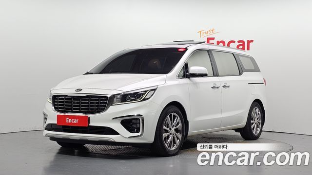 Kia Carnival 9-Seater Noblesse Special