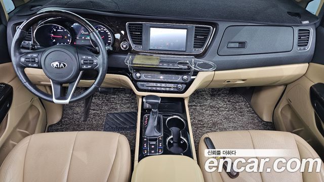 Kia Carnival 9-Seater Noblesse Special 2019 — фото 7