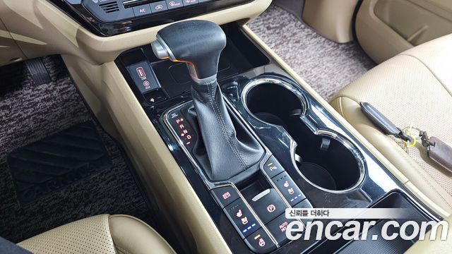 Kia Carnival 9-Seater Noblesse Special 2019 — фото 9