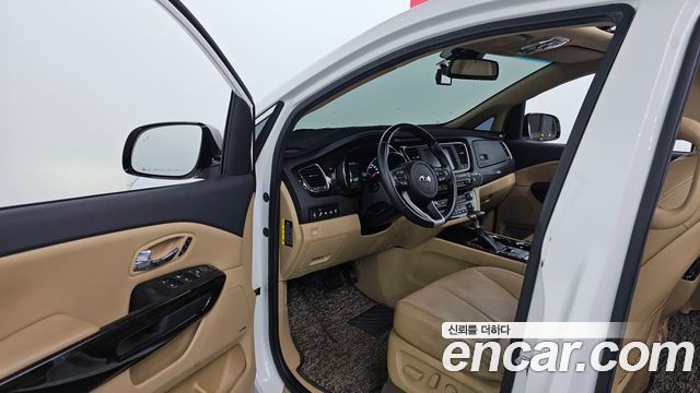 Kia Carnival 9-Seater Noblesse Special 2019 — фото 10