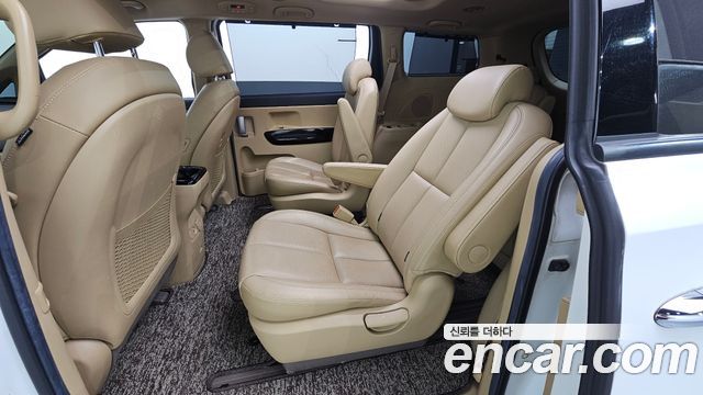 Kia Carnival 9-Seater Noblesse Special 2019 — фото 12
