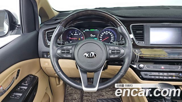 Kia Carnival 9-Seater Noblesse Special 2019 — фото 14