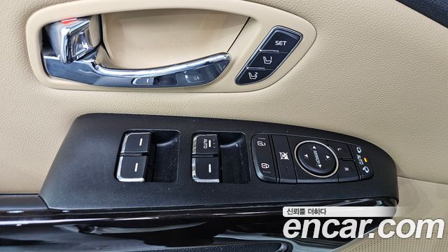 Kia Carnival 9-Seater Noblesse Special 2019 — фото 16